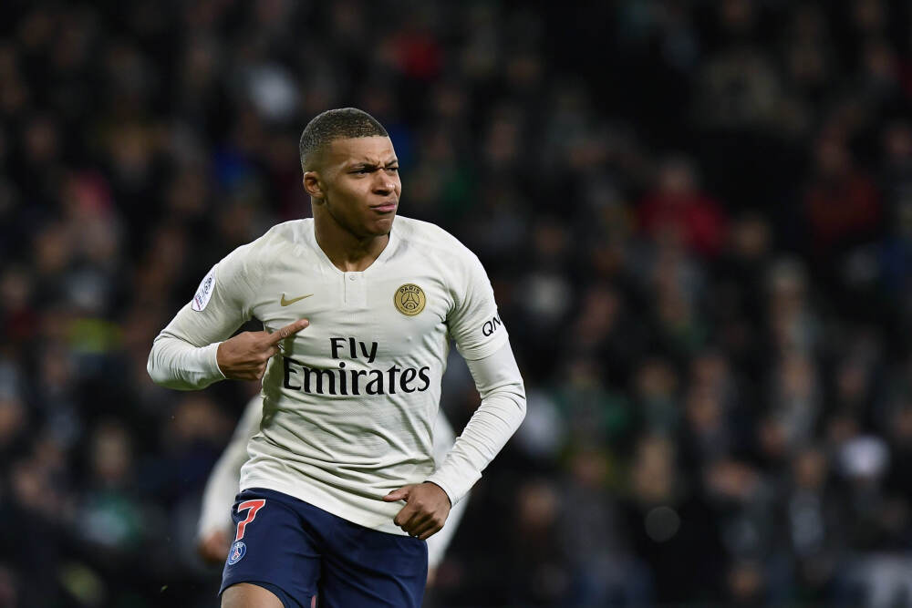 东京电子发布谨慎展望，警示人工智能乐观情绪需理性看待